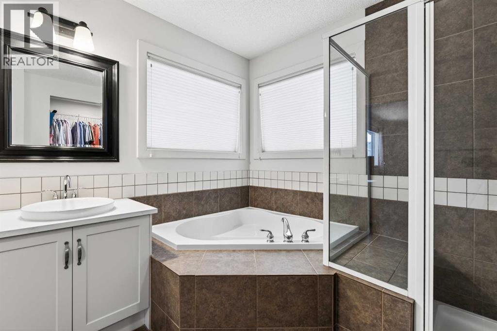 421 Auburn Bay Boulevard Se, Calgary, Alberta  T3M 0K3 - Photo 32 - A2308520