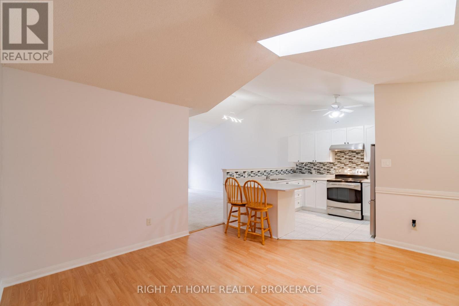 33 Atwood Avenue, Halton Hills, Ontario  L7G 5Z9 - Photo 10 - W12907464