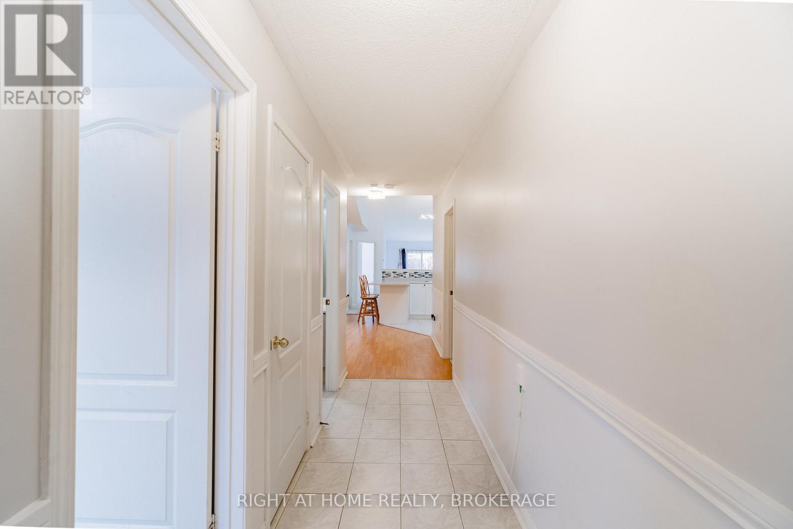 33 Atwood Avenue, Halton Hills, Ontario  L7G 5Z9 - Photo 3 - W12907464