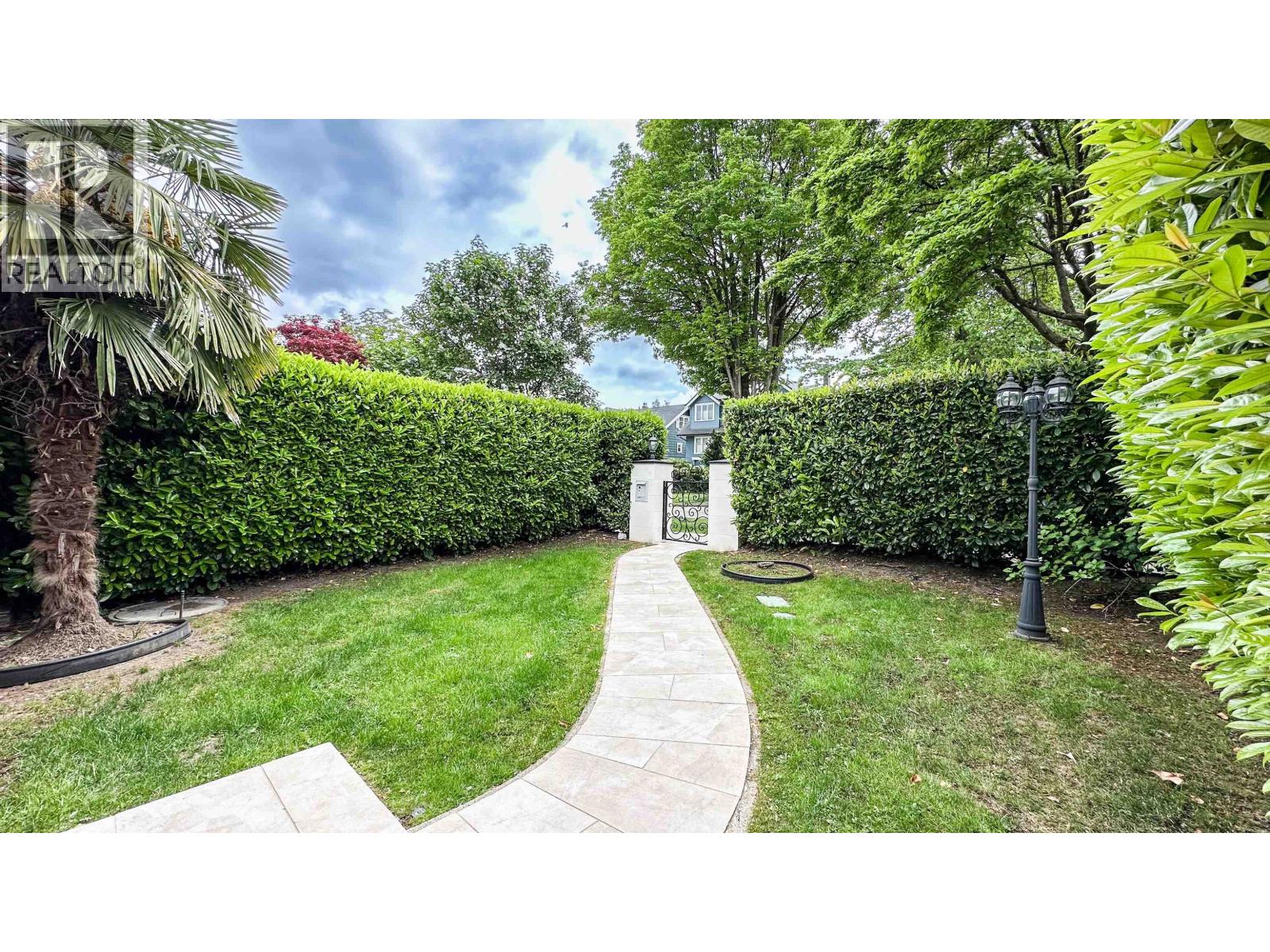 3941 W 11th Avenue, Vancouver, British Columbia  V6R 2L1 - Photo 3 - R3117104