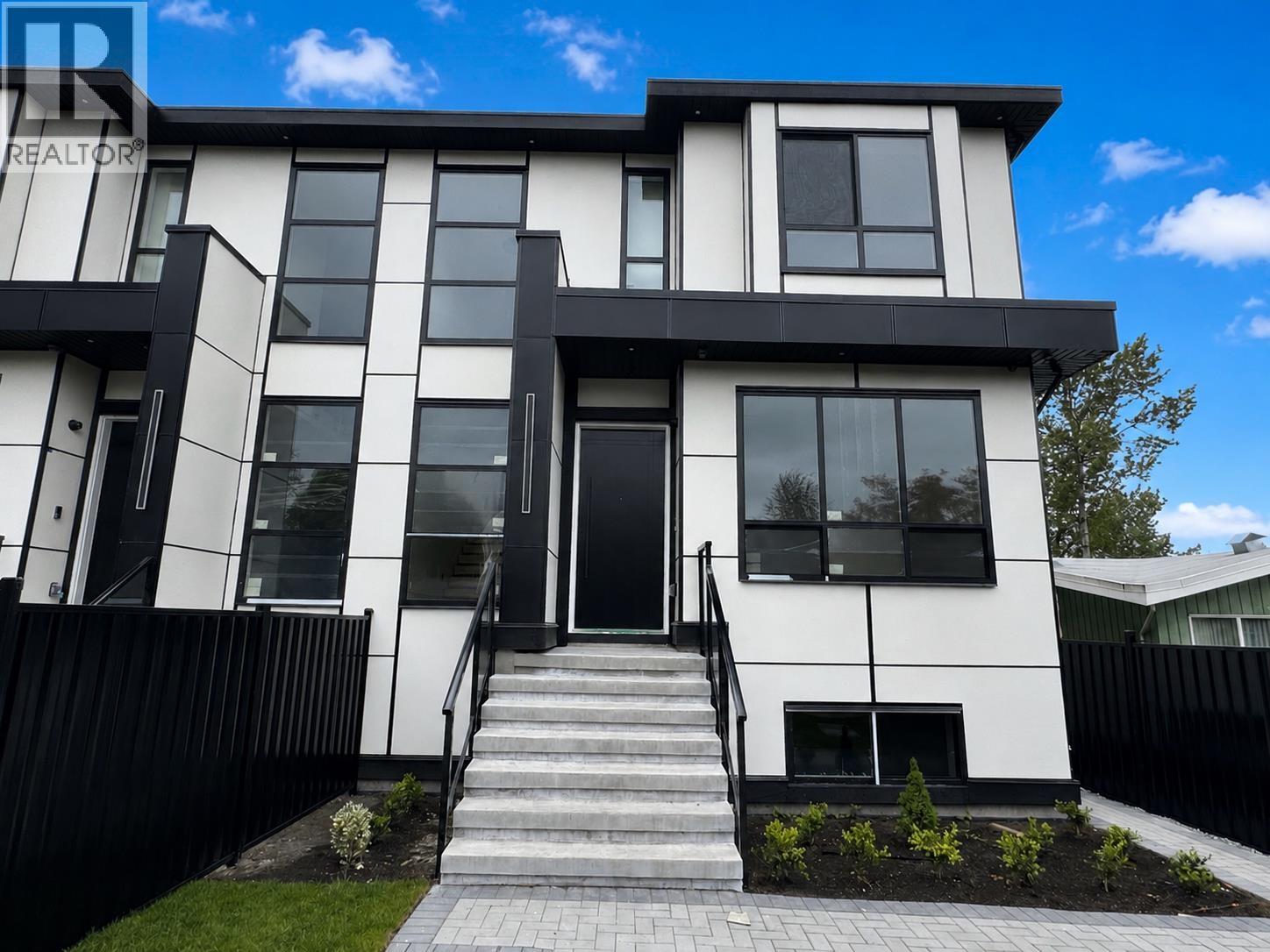 2 6037 SERVICE STREET, Burnaby, British Columbia