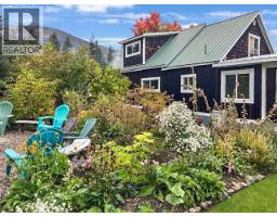 602 Slocan Street, Slocan, British Columbia