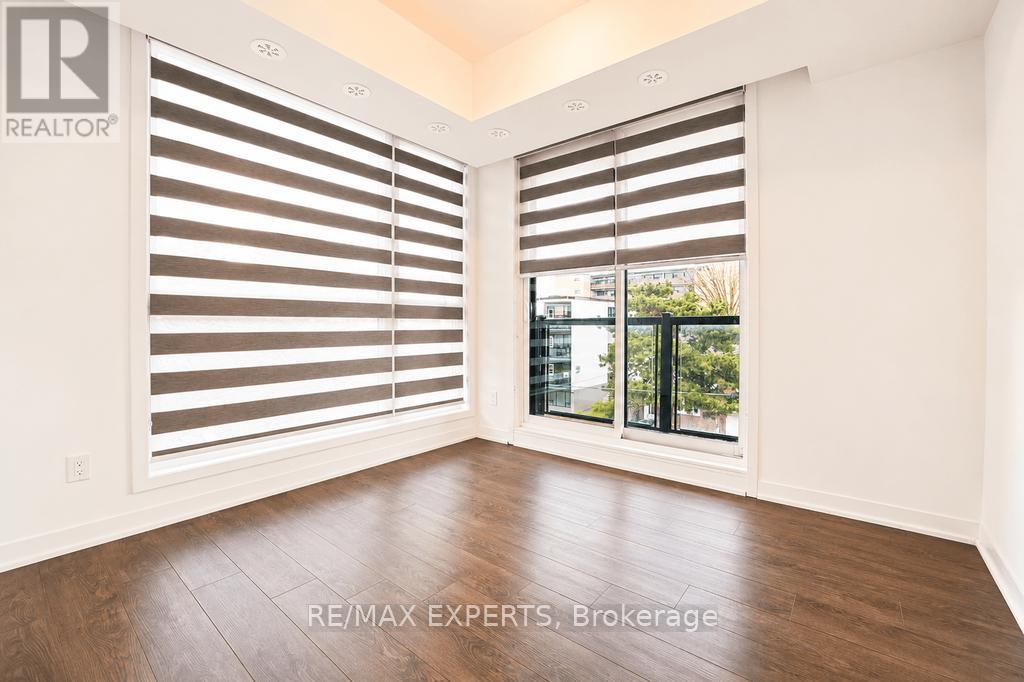 7 - 8 Marquette Avenue, Toronto, Ontario  M6A 0E1 - Photo 17 - C13107344