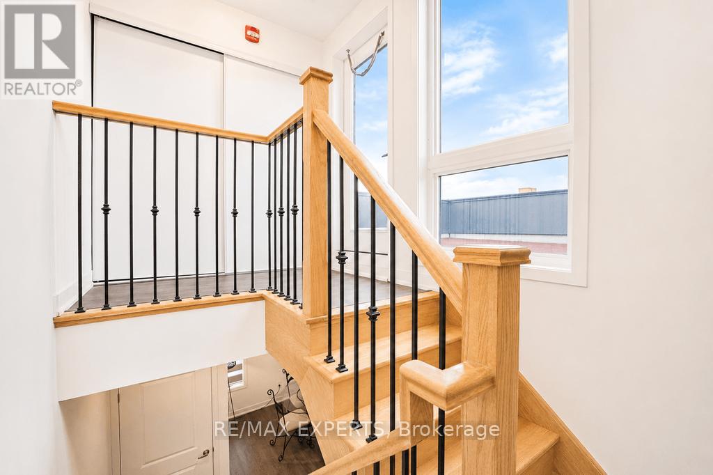7 - 8 Marquette Avenue, Toronto, Ontario  M6A 0E1 - Photo 23 - C13107344