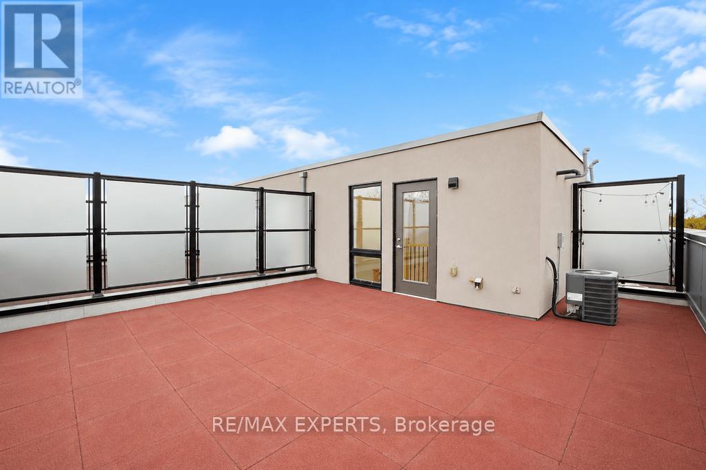 7 - 8 Marquette Avenue, Toronto, Ontario  M6A 0E1 - Photo 25 - C13107344
