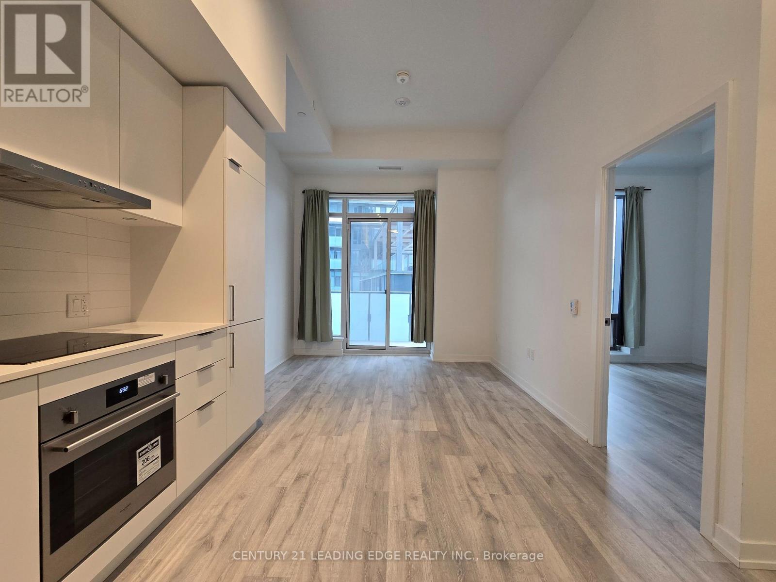 N908 - 7 Golden Lion Heights, Toronto, Ontario  M2M 0C1 - Photo 2 - C13107348