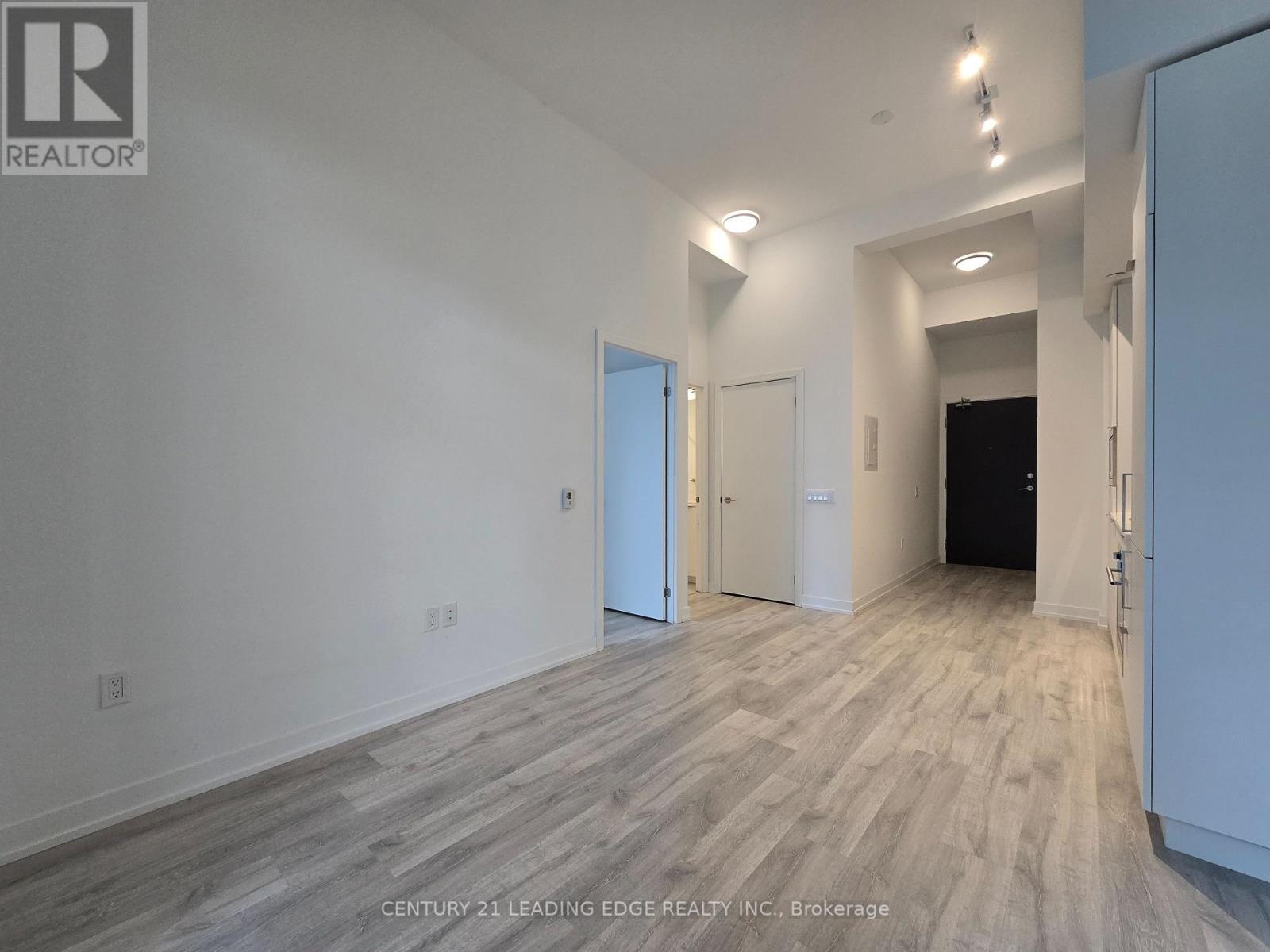 N908 - 7 Golden Lion Heights, Toronto, Ontario  M2M 0C1 - Photo 3 - C13107348