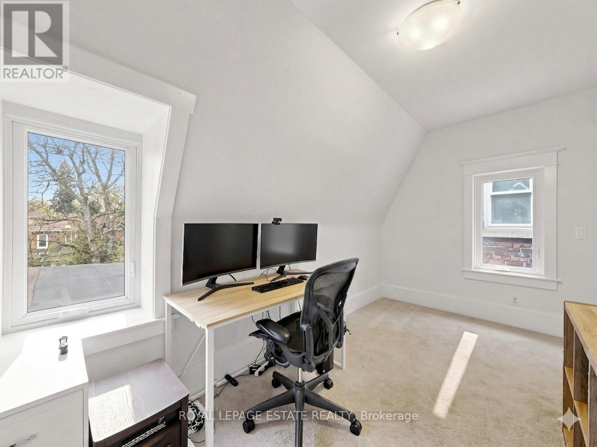 280 Silver Birch Avenue, Toronto, Ontario  M4E 3L5 - Photo 24 - E13107376