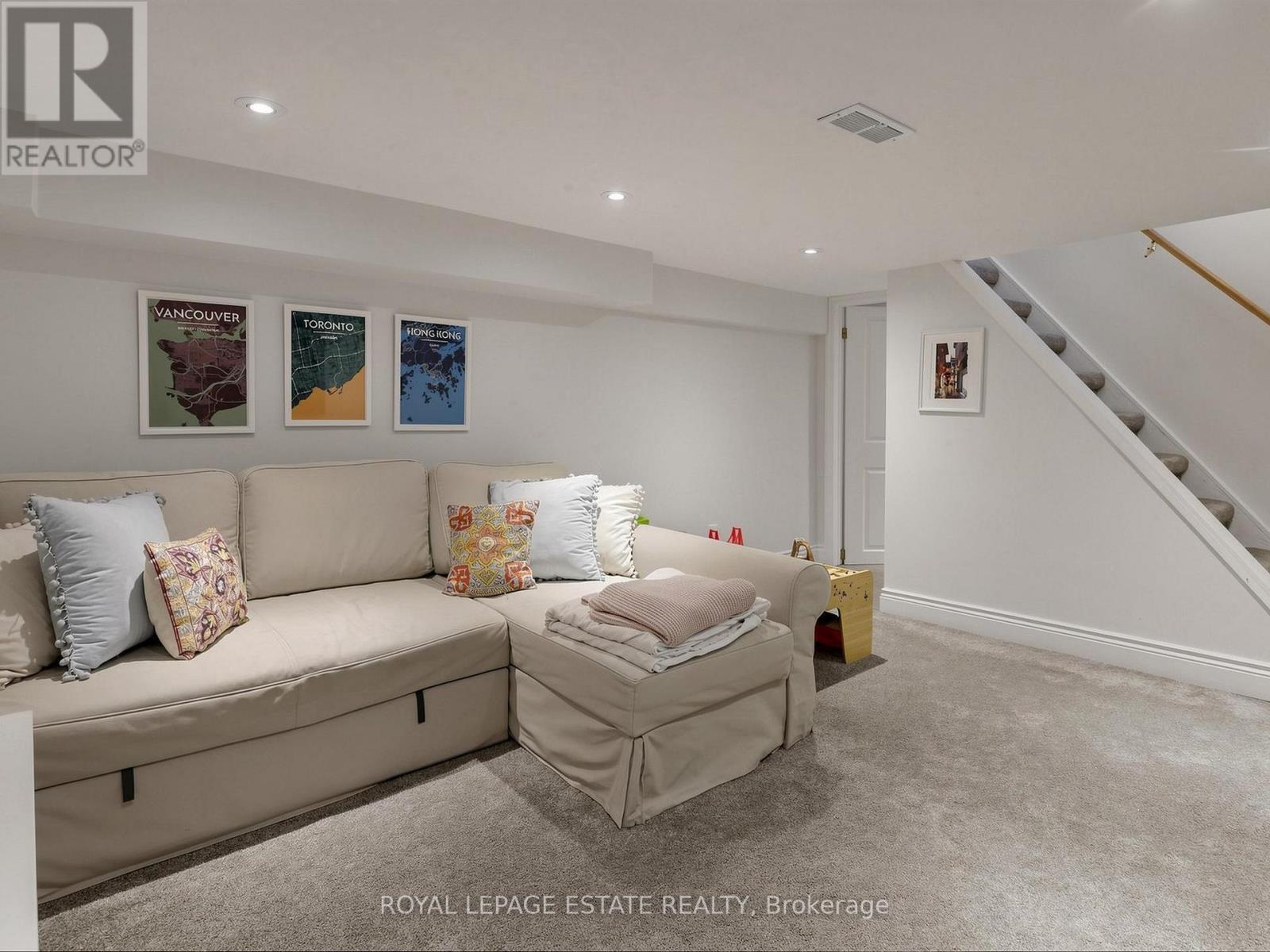 280 Silver Birch Avenue, Toronto, Ontario  M4E 3L5 - Photo 27 - E13107376