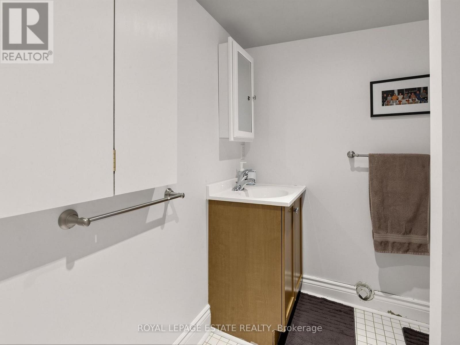 280 Silver Birch Avenue, Toronto, Ontario  M4E 3L5 - Photo 30 - E13107376