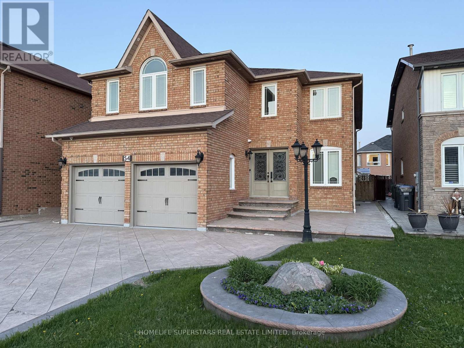54 Hollybush Street, Brampton, Ontario  L6R 1A6 - Photo 2 - W13107358