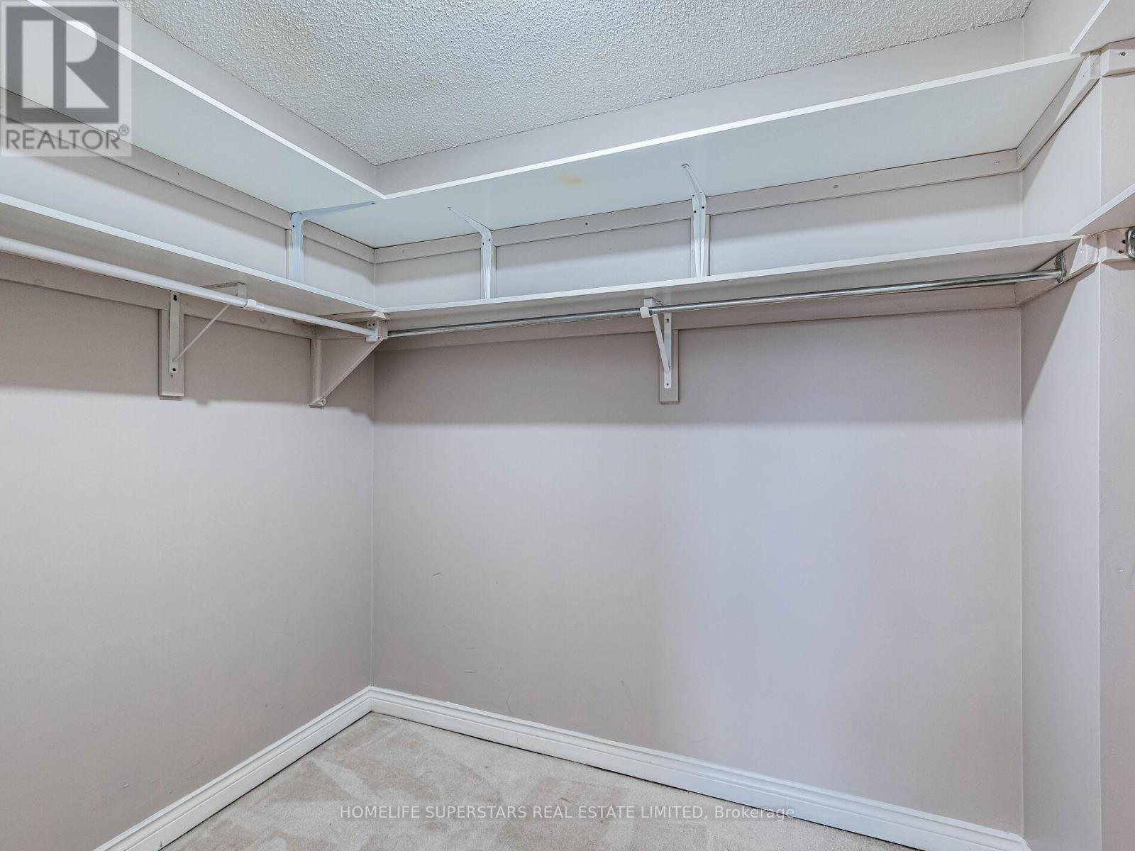 54 Hollybush Street, Brampton, Ontario  L6R 1A6 - Photo 25 - W13107358