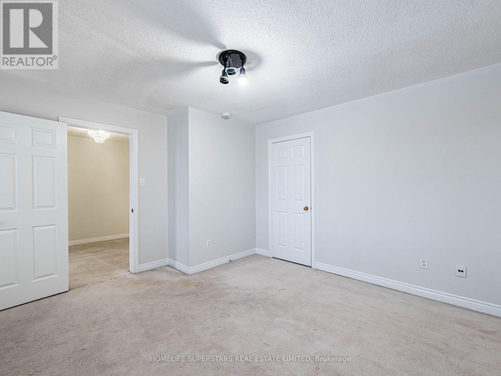 54 Hollybush Street, Brampton, Ontario  L6R 1A6 - Photo 32 - W13107358