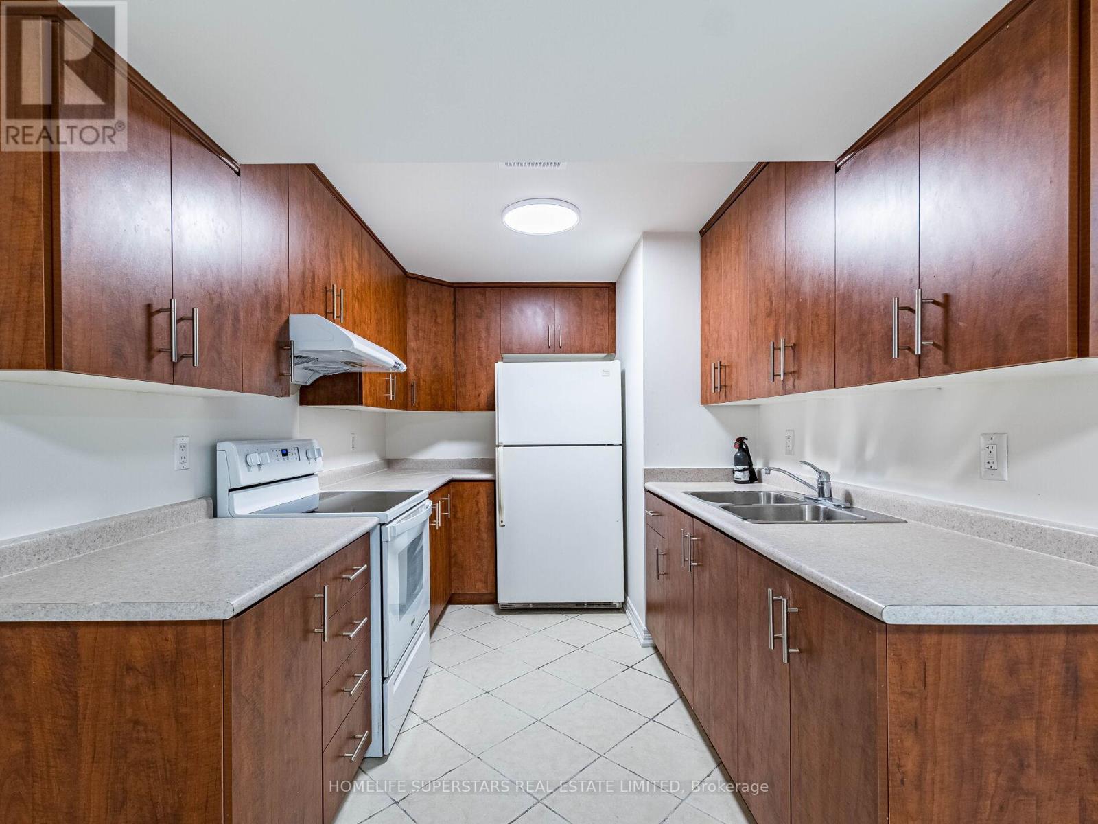 54 Hollybush Street, Brampton, Ontario  L6R 1A6 - Photo 40 - W13107358