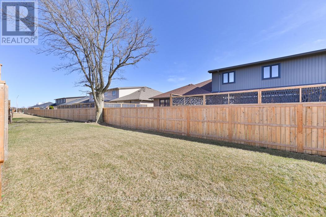 84 Athabaska Drive, Belleville, Ontario  K8N 0T2 - Photo 36 - X12766072