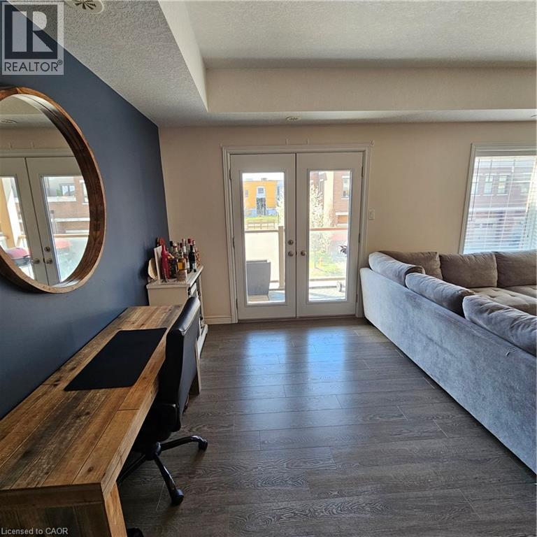 70 Willowrun Drive Unit# E4, Kitchener, Ontario  N2A 0J3 - Photo 2 - 40828817