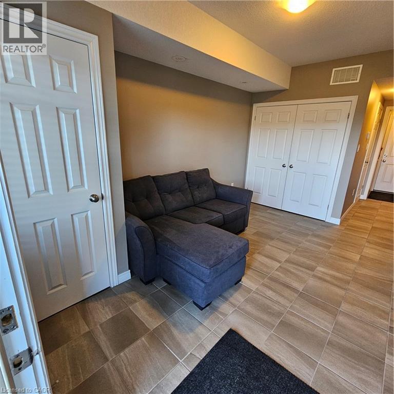 70 Willowrun Drive Unit# E4, Kitchener, Ontario  N2A 0J3 - Photo 3 - 40828817