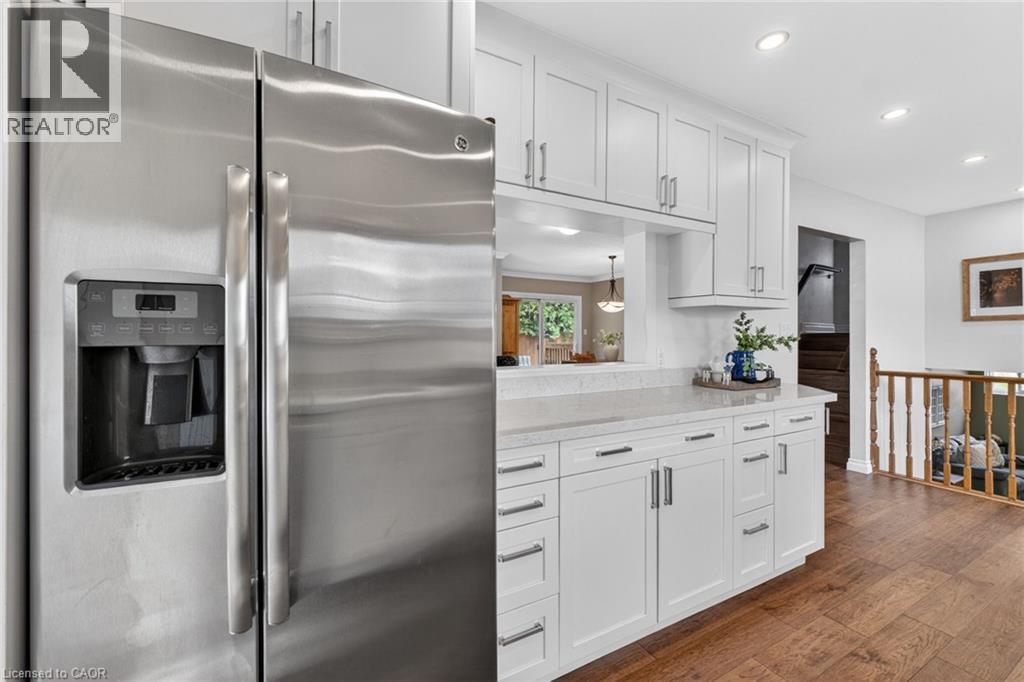 2471 Malcolm Crescent, Burlington, Ontario  L7P 3Y7 - Photo 8 - 40828814