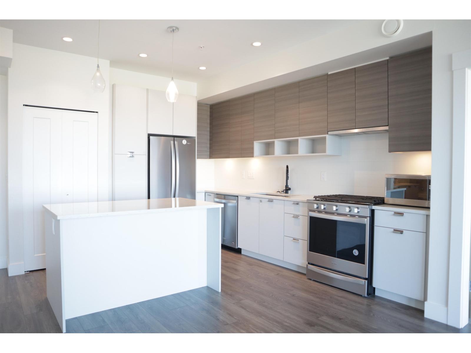 A327 20727 Willoughby Town Centre Drive, Langley, British Columbia  V2Y 3N1 - Photo 4 - R3119224