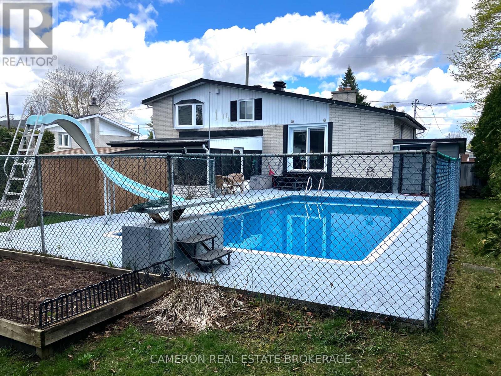 1540 Gage Avenue, Cornwall, Ontario  K6H 3N3 - Photo 3 - X12785096