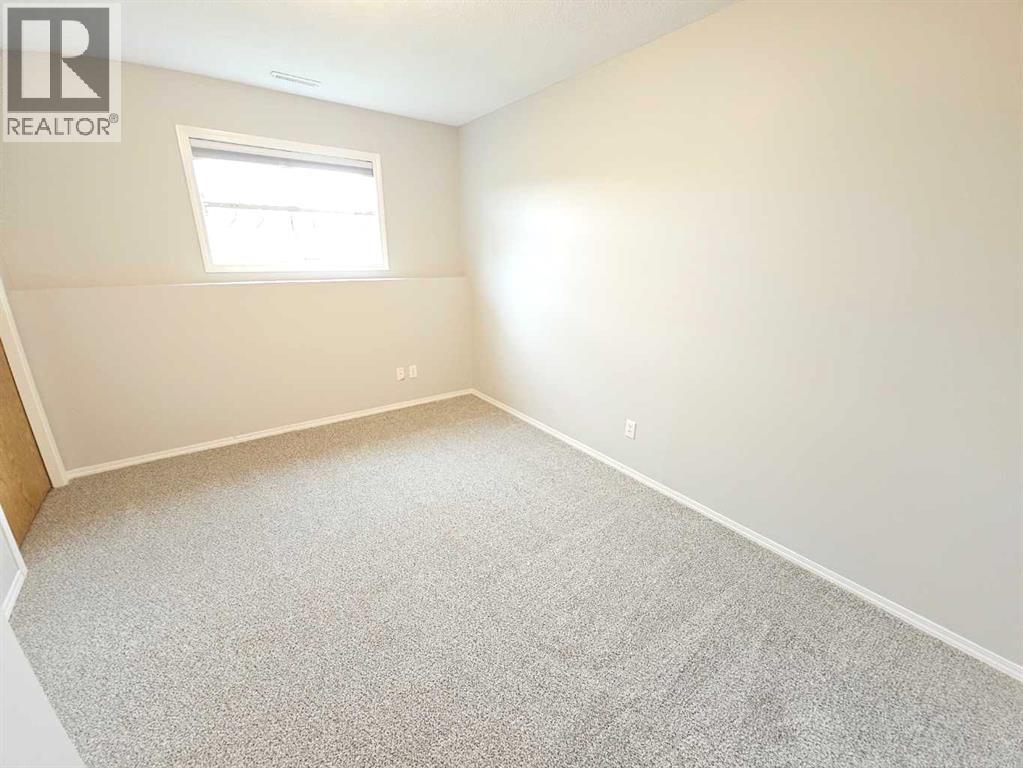 4, 11 Highlands Place W, Lethbridge, Alberta  T1J 4X8 - Photo 16 - A2309689