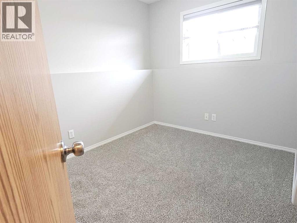 4, 11 Highlands Place W, Lethbridge, Alberta  T1J 4X8 - Photo 18 - A2309689