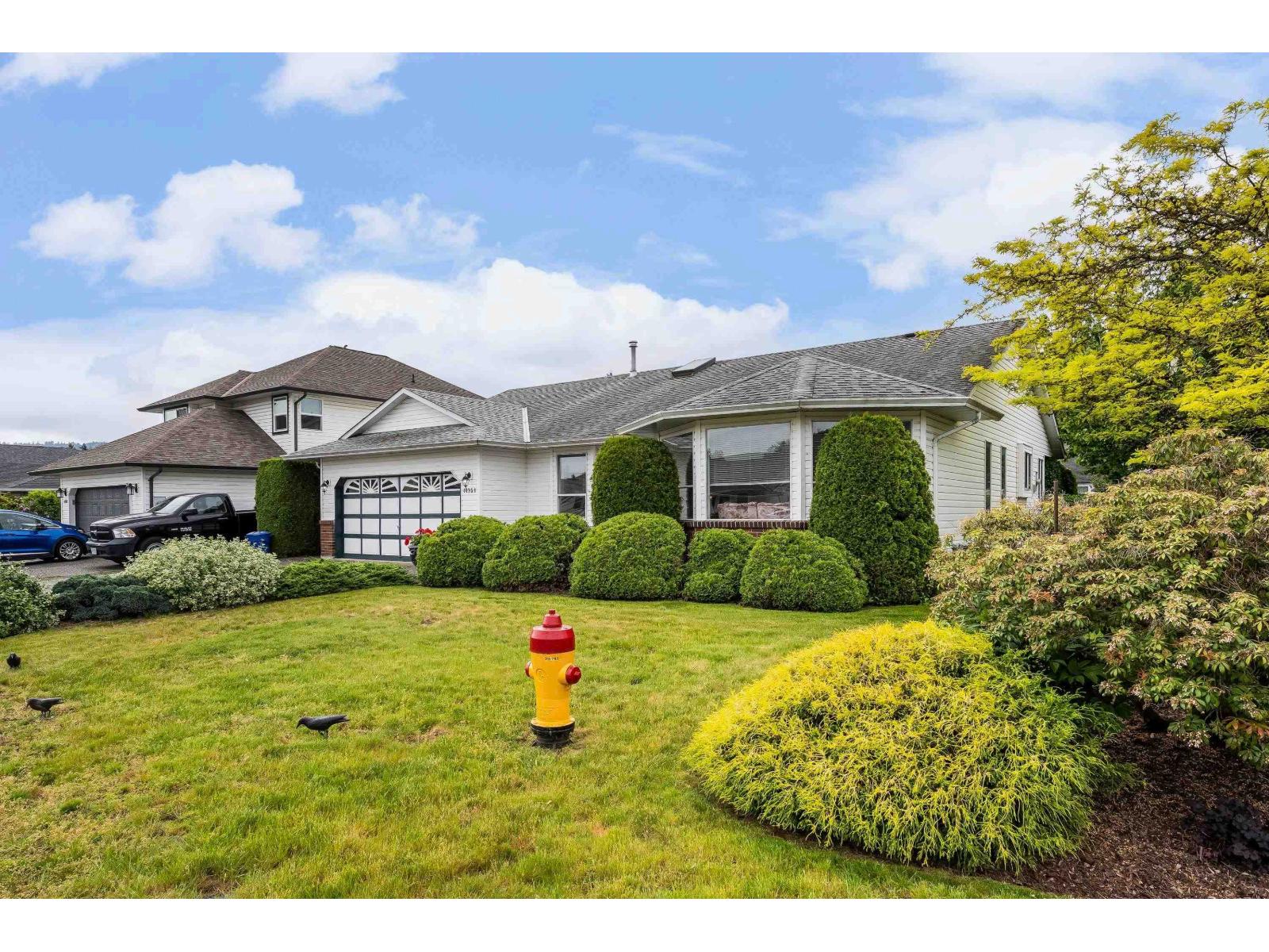 44954 Bedford Place, Sardis South, Chilliwack, British Columbia  V2R 3C2 - Photo 2 - R3121318