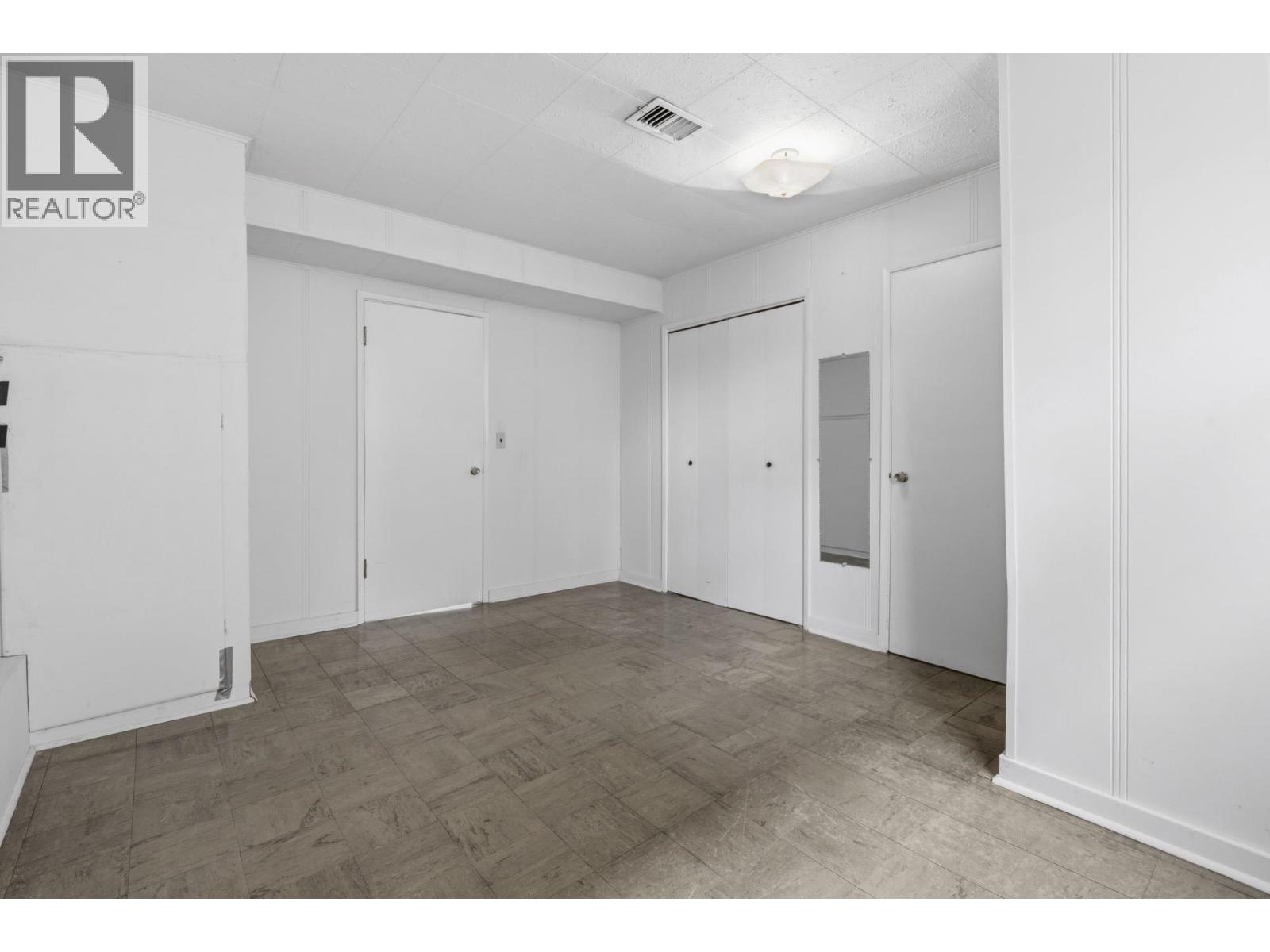 4782 Ridgelawn Drive, Burnaby, British Columbia  V5C 3Y2 - Photo 31 - R3121476