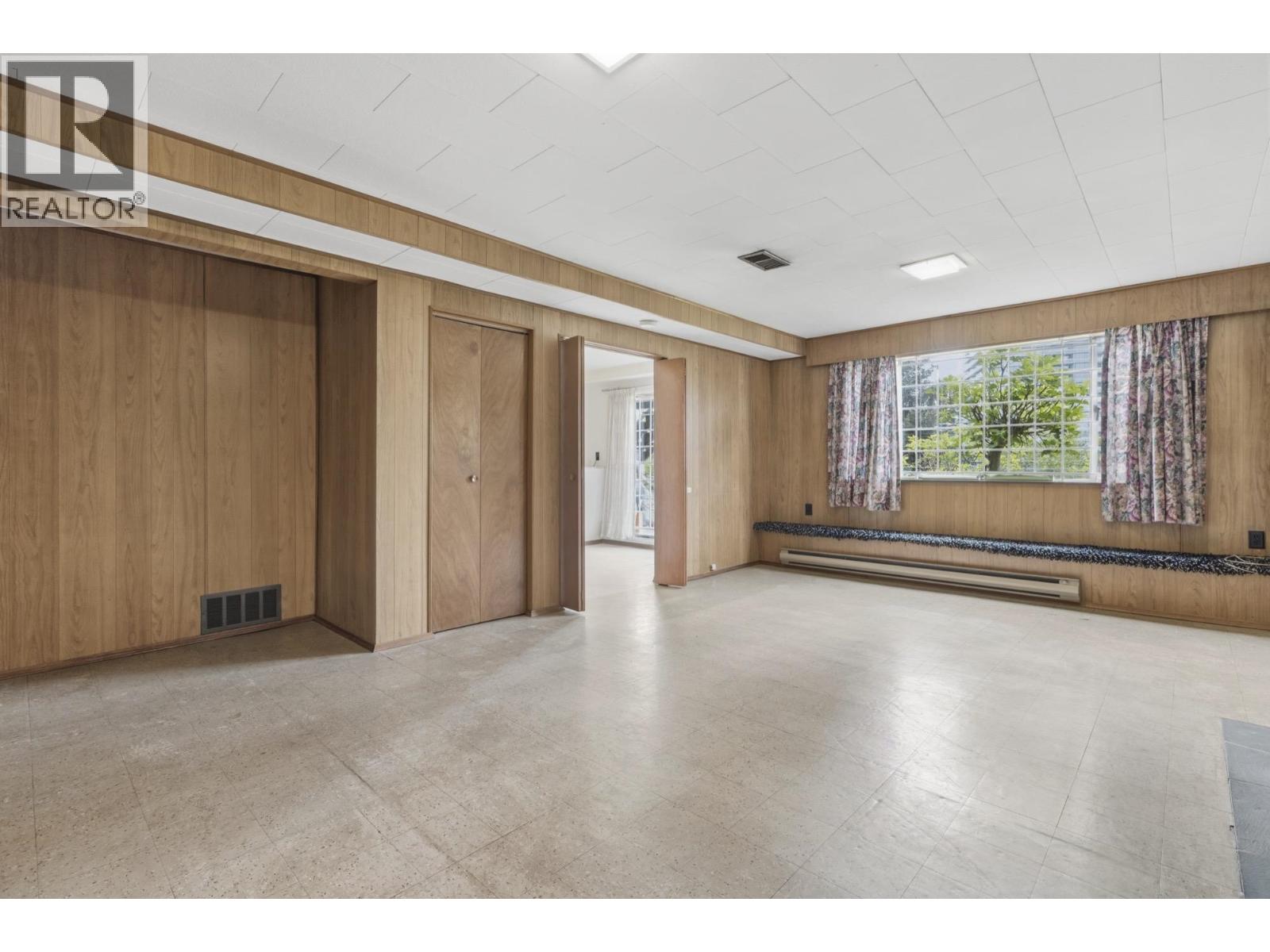 4782 Ridgelawn Drive, Burnaby, British Columbia  V5C 3Y2 - Photo 25 - R3121476