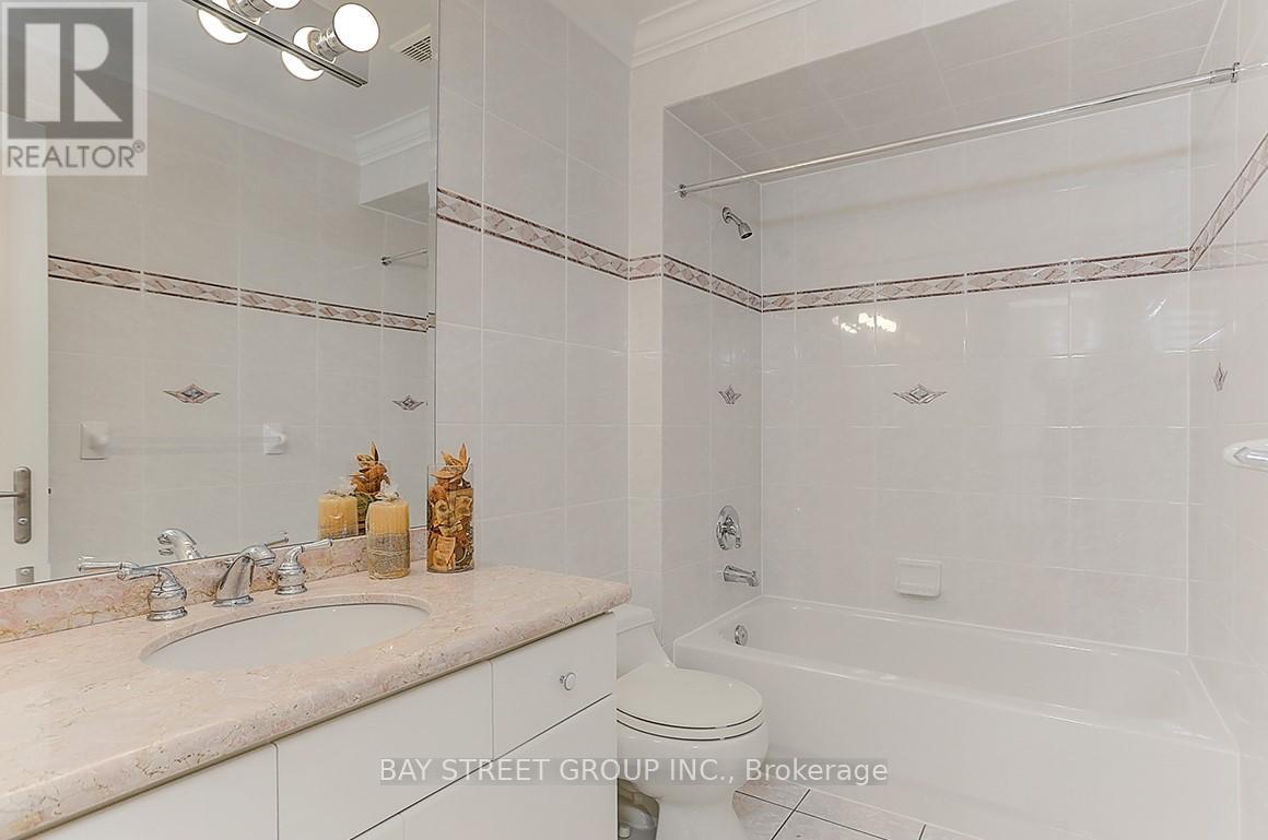 25 Bowan Court, Toronto, Ontario  M2K 3A8 - Photo 28 - C13107400