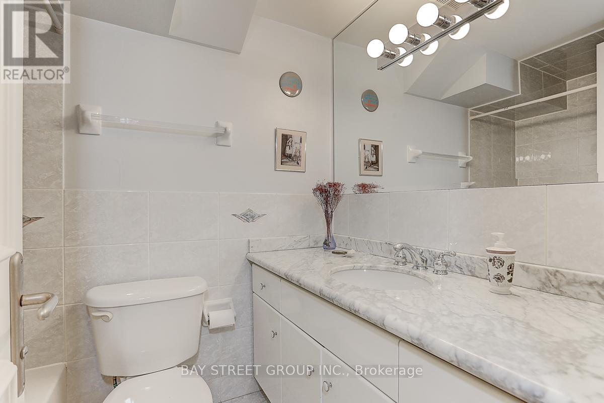 25 Bowan Court, Toronto, Ontario  M2K 3A8 - Photo 33 - C13107400