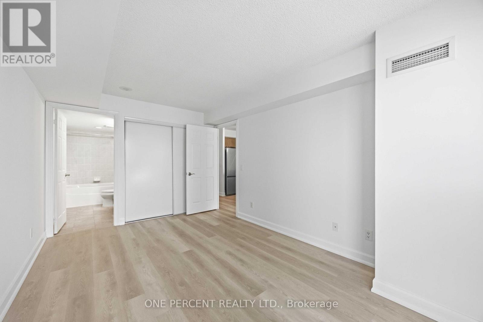 2811 - 763 Bay Street, Toronto, Ontario  M5G 2R3 - Photo 14 - C13107422