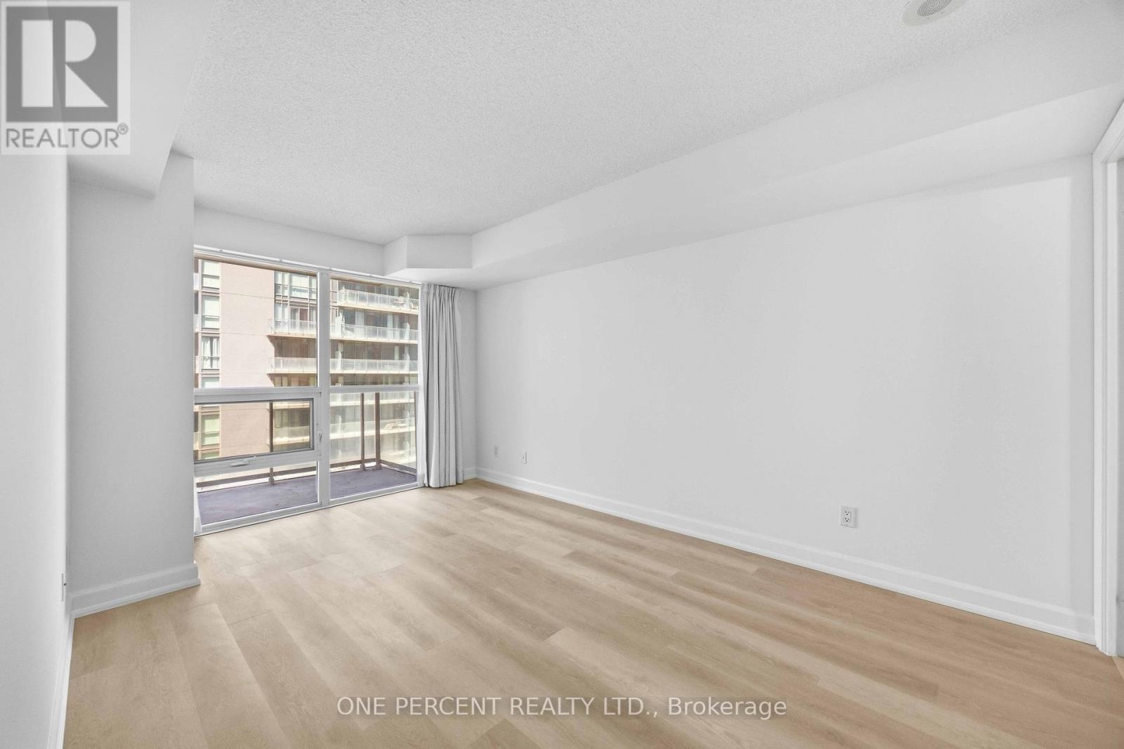2811 - 763 Bay Street, Toronto, Ontario  M5G 2R3 - Photo 15 - C13107422