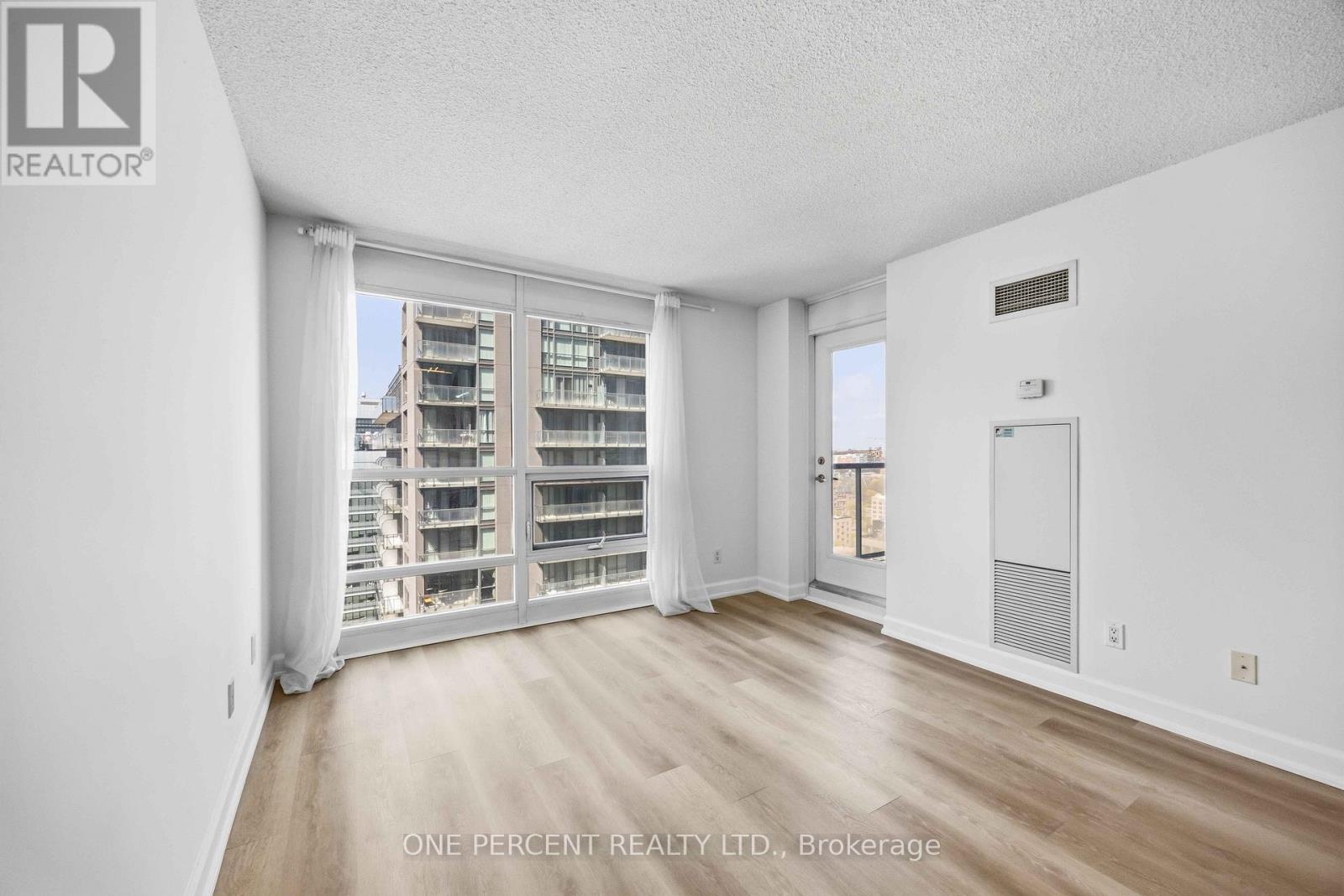 2811 - 763 Bay Street, Toronto, Ontario  M5G 2R3 - Photo 17 - C13107422