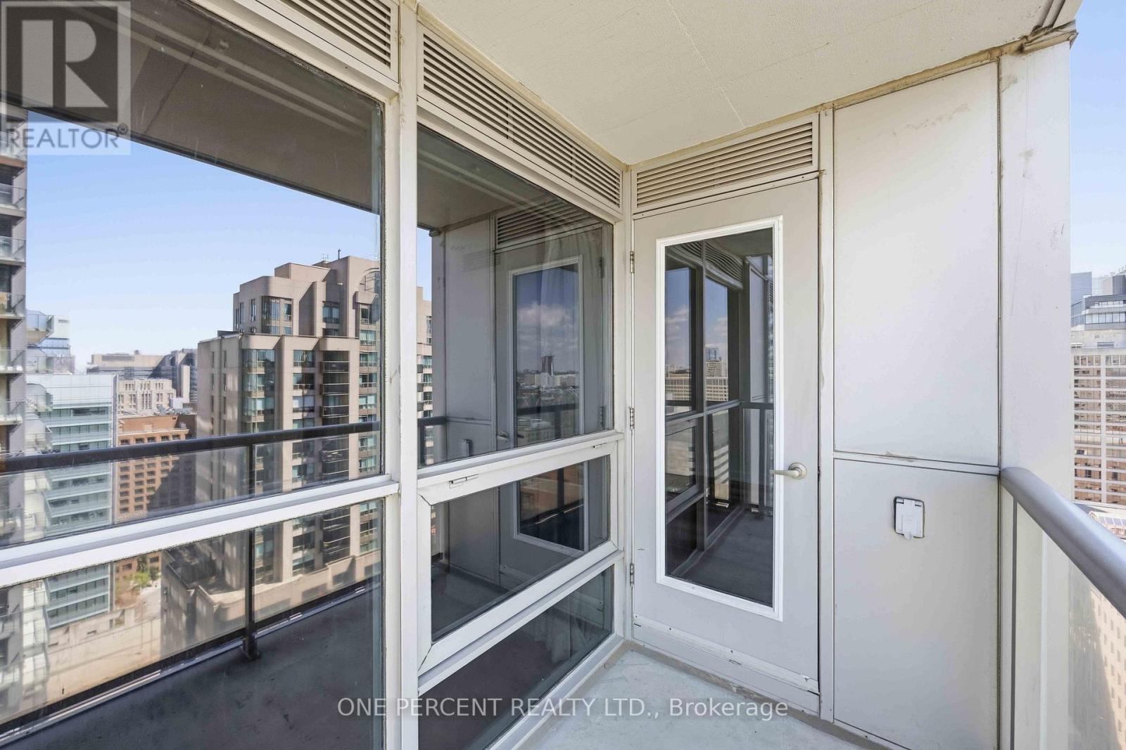 2811 - 763 Bay Street, Toronto, Ontario  M5G 2R3 - Photo 19 - C13107422