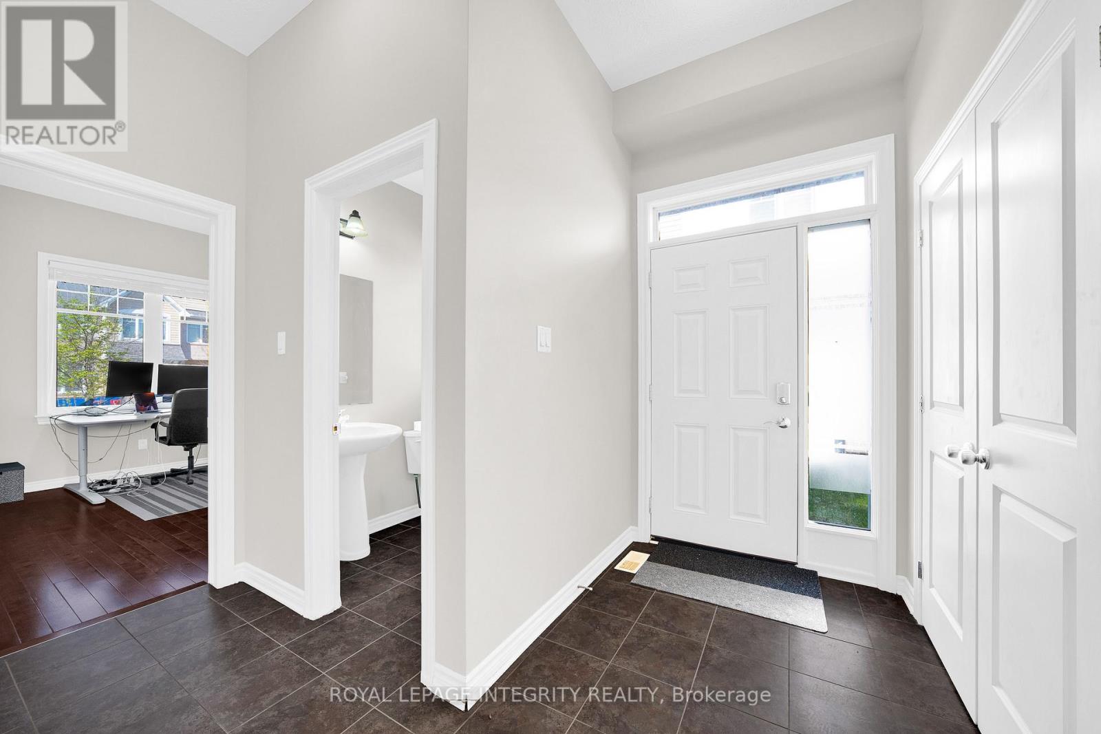142 Abetti Ridge, Ottawa, Ontario  K2J 0Y7 - Photo 3 - X13107464