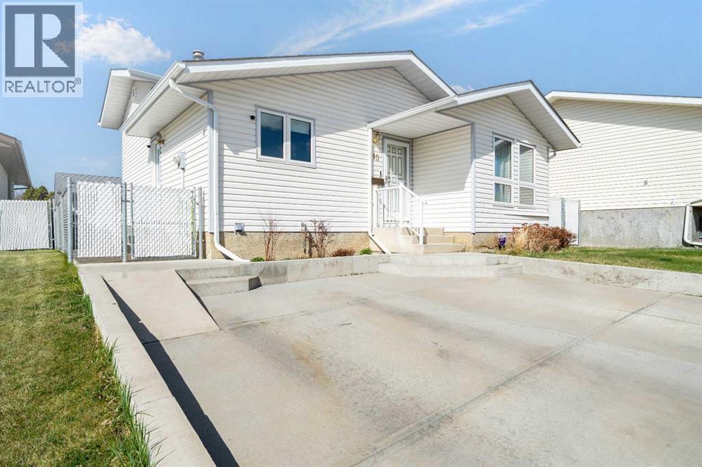 10 Rossmere Place Se, Medicine Hat, Alberta  T1B 2L6 - Photo 3 - A2307904