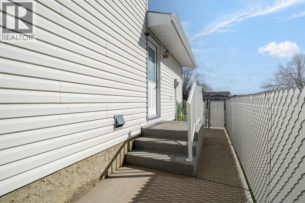 10 Rossmere Place Se, Medicine Hat, Alberta  T1B 2L6 - Photo 34 - A2307904