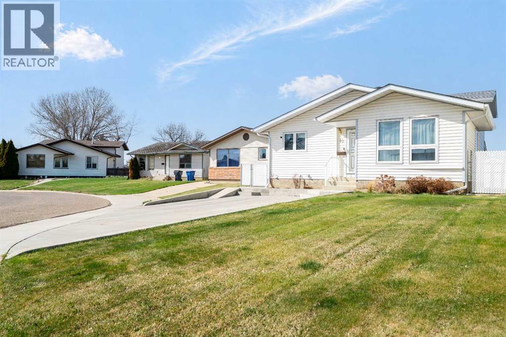 10 Rossmere Place Se, Medicine Hat, Alberta  T1B 2L6 - Photo 5 - A2307904