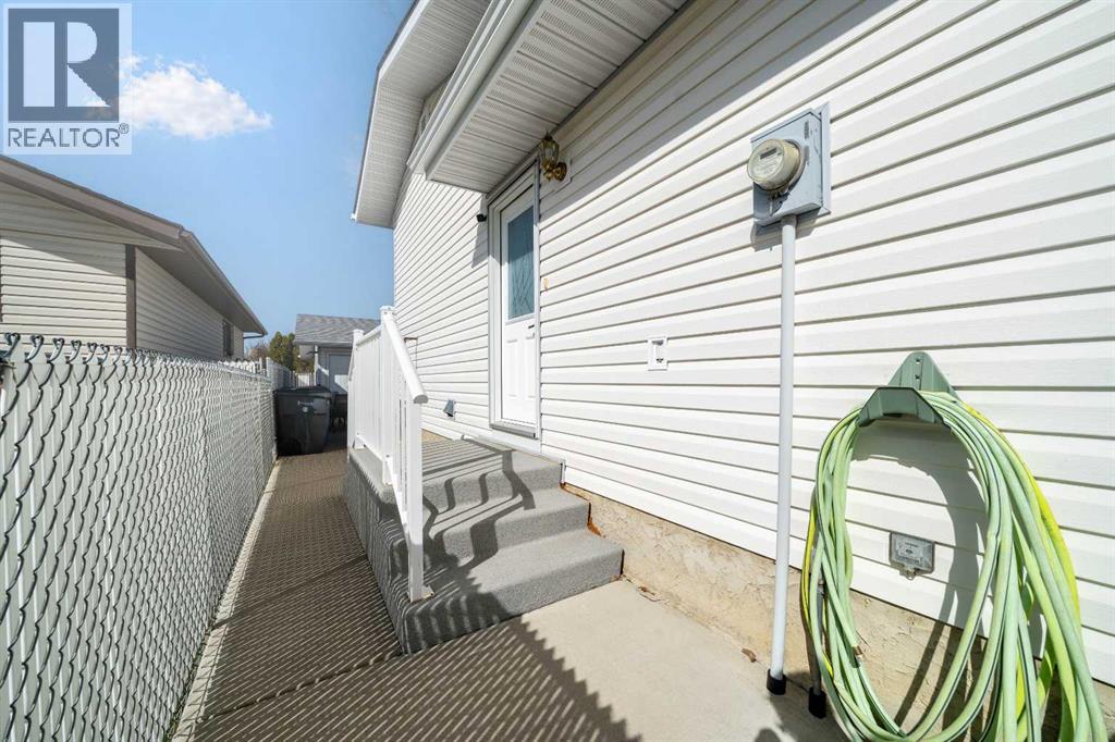 10 Rossmere Place Se, Medicine Hat, Alberta  T1B 2L6 - Photo 6 - A2307904