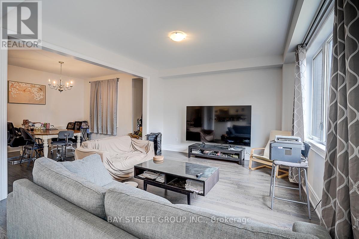 19 Nigh Drive, Markham, Ontario  L3S 0G4 - Photo 7 - N13107420
