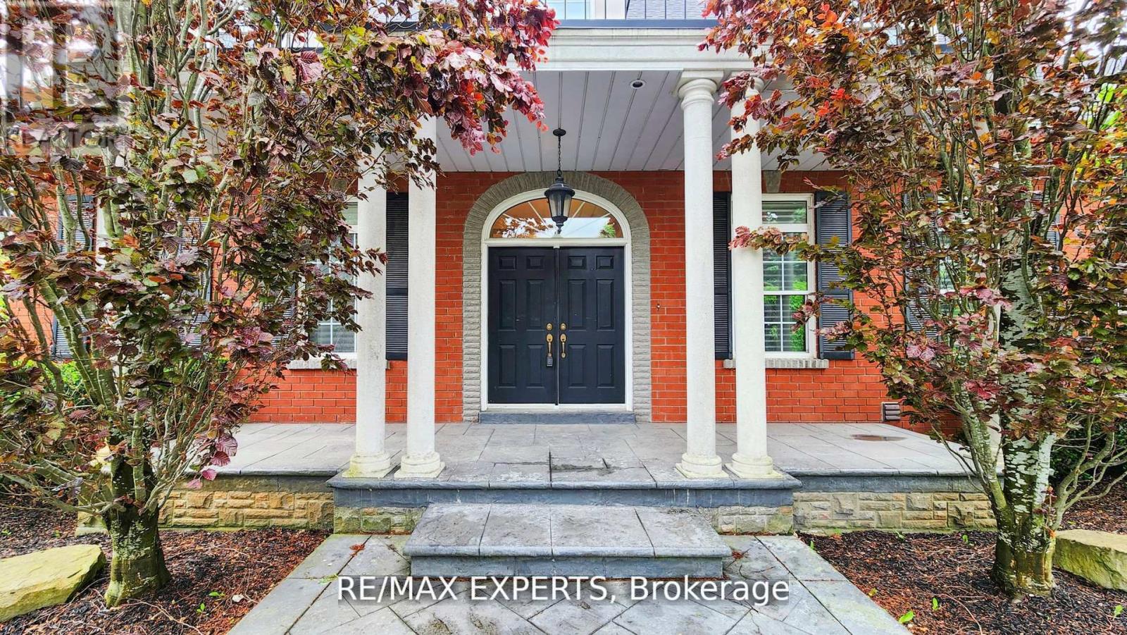 27 Theresa Circle, Vaughan, Ontario  L0J 1C0 - Photo 5 - N13107466