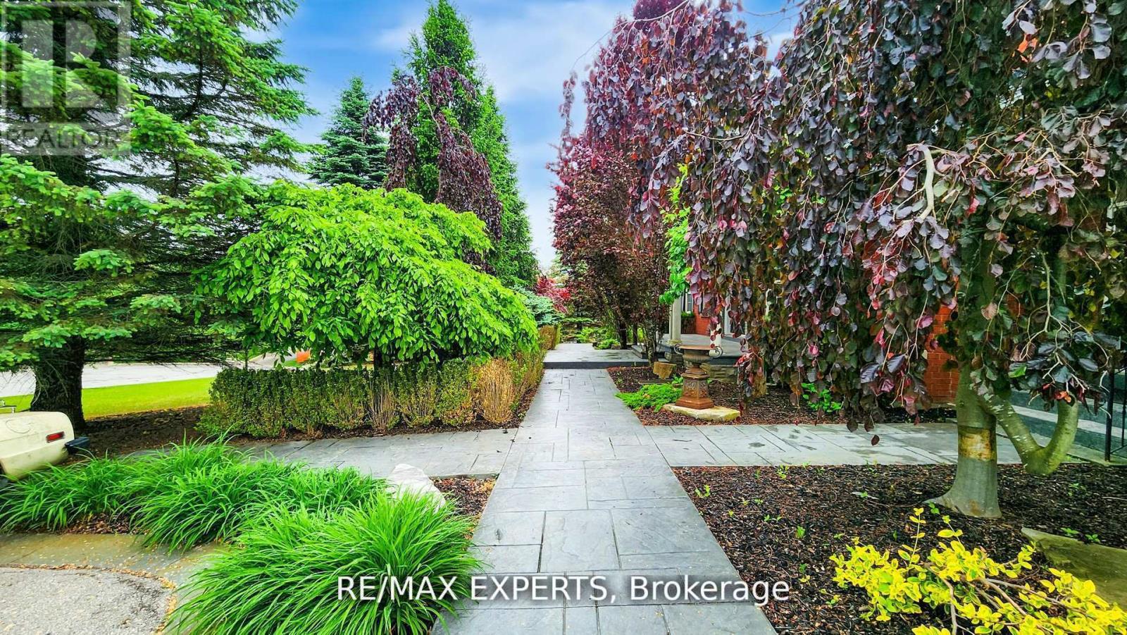 27 Theresa Circle, Vaughan, Ontario  L0J 1C0 - Photo 6 - N13107466