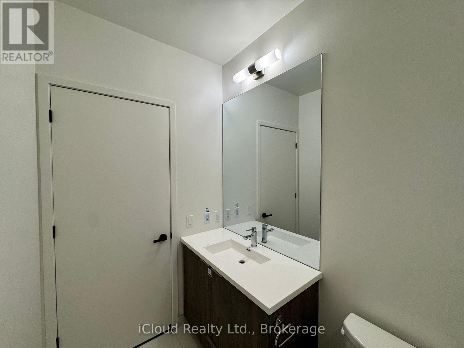 6010 - 8 Interchange Way, Vaughan, Ontario  L4K 0R2 - Photo 7 - N13107468