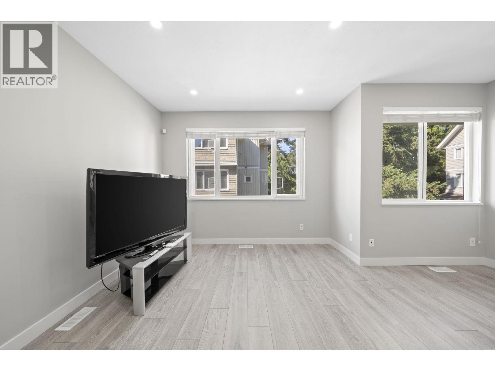 11 7420 Moffatt Road, Richmond, British Columbia  V6Y 1X8 - Photo 15 - R3120914