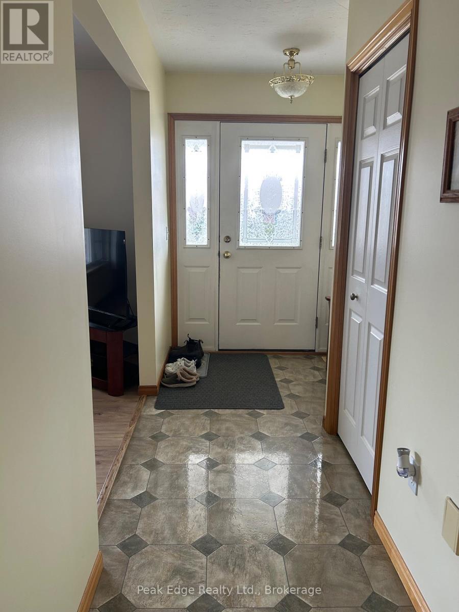 397 1st Street S, Hanover, Ontario  N4N 3T8 - Photo 5 - X12962328
