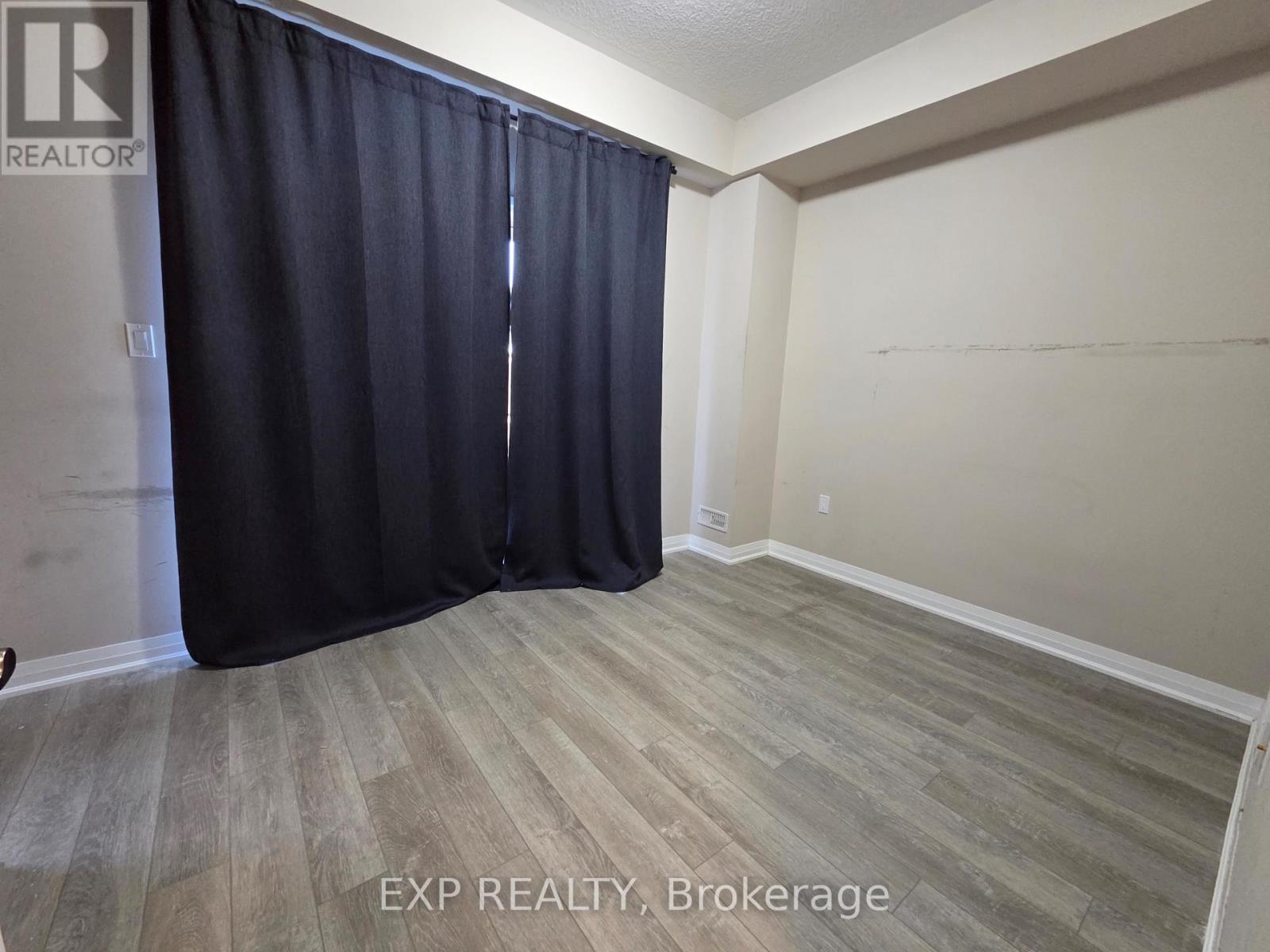 100 Laguna Village Crescent, Hamilton, Ontario  L0R 1P0 - Photo 4 - X13107404