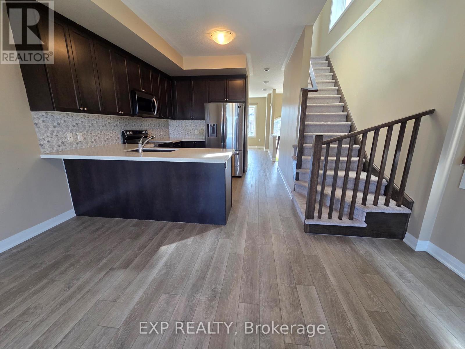 100 Laguna Village Crescent, Hamilton, Ontario  L0R 1P0 - Photo 6 - X13107404