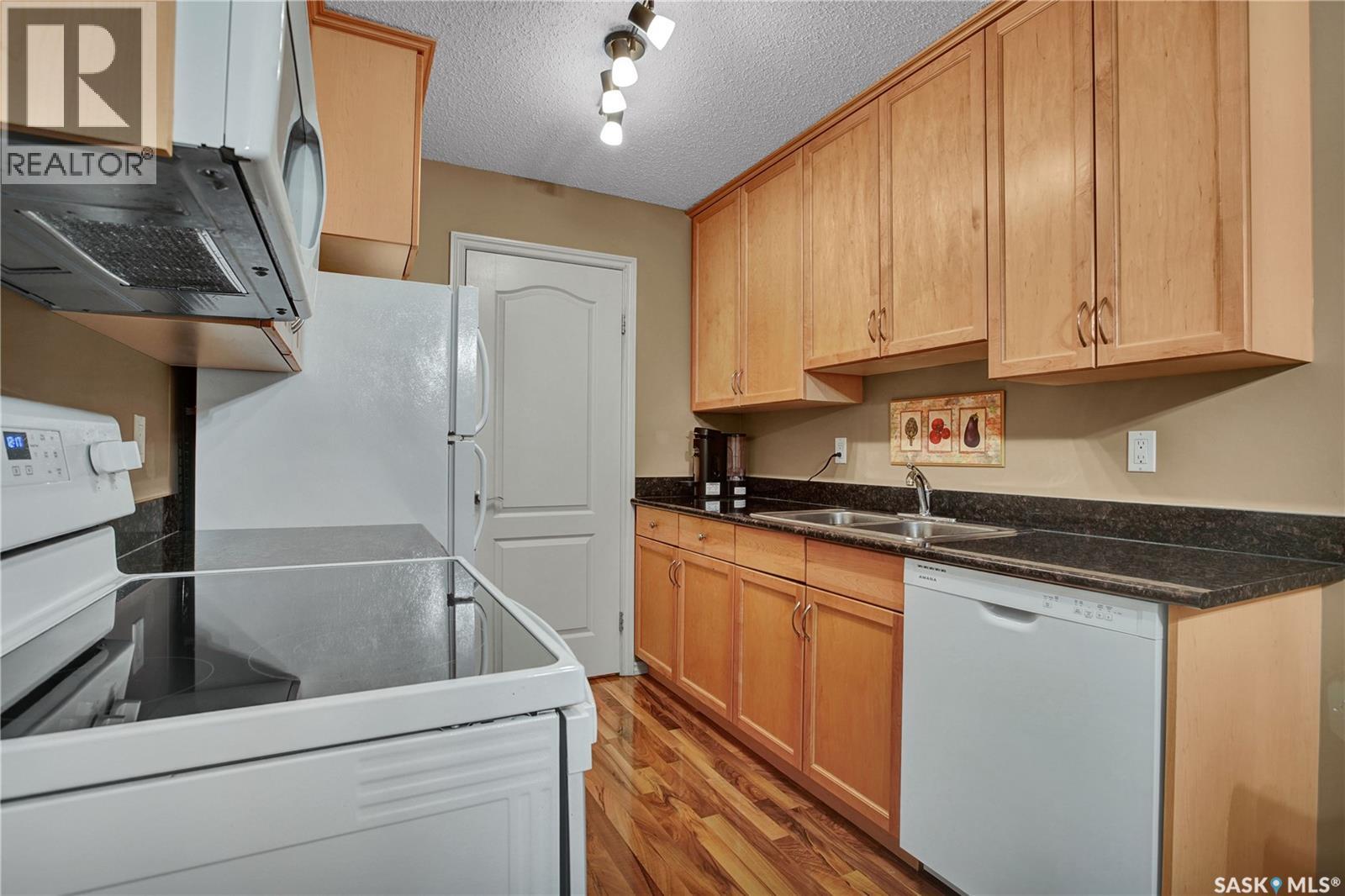 202d1 1121 Mckercher Drive, Saskatoon, Saskatchewan  S7H 5B8 - Photo 3 - SK035497