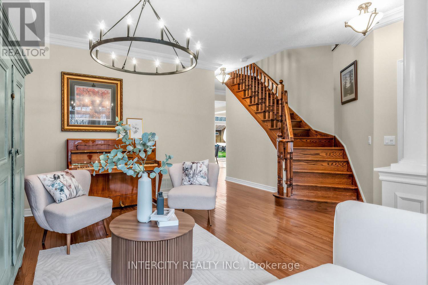 12 Sandbanks Drive, Richmond Hill, Ontario  L4E 3J5 - Photo 7 - N13064376